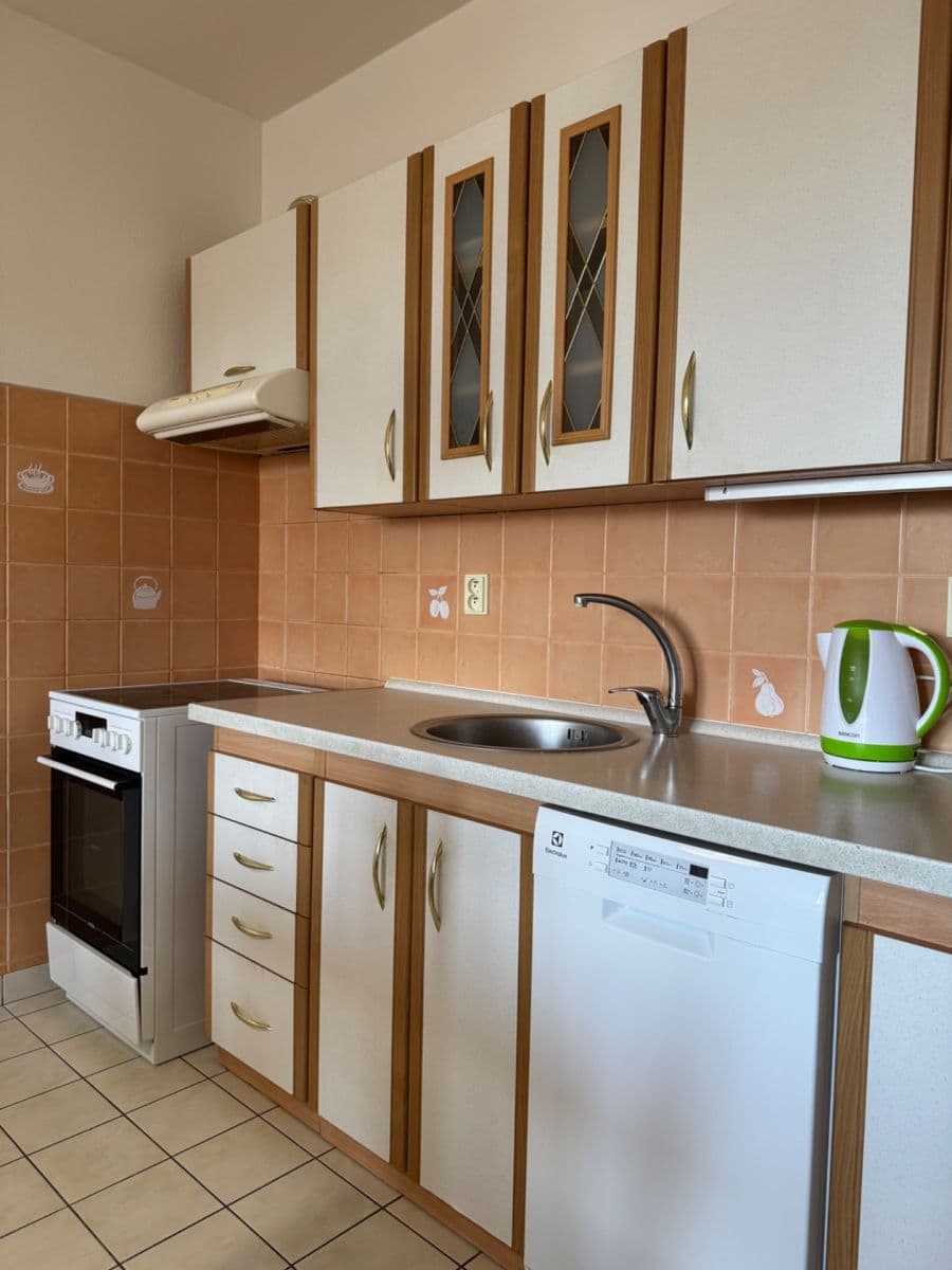 1 bedroom with open-plan kitchen flat to rent, 49 m², K Nemocnici, Cheb, Karlovarský Region 1 bedroom with open-plan kitchen flat to rent, 49 m², K Nemocnici, Cheb, Karlovarský Region