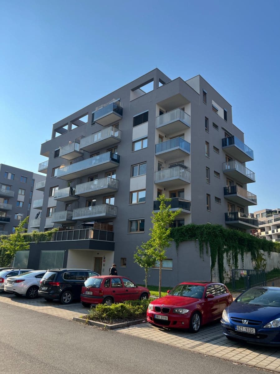 2 bedroom with open-plan kitchen flat for sale, 81 m², Saarinenova, Prague, Prague 2 bedroom with open-plan kitchen flat for sale, 81 m², Saarinenova, Prague, Prague