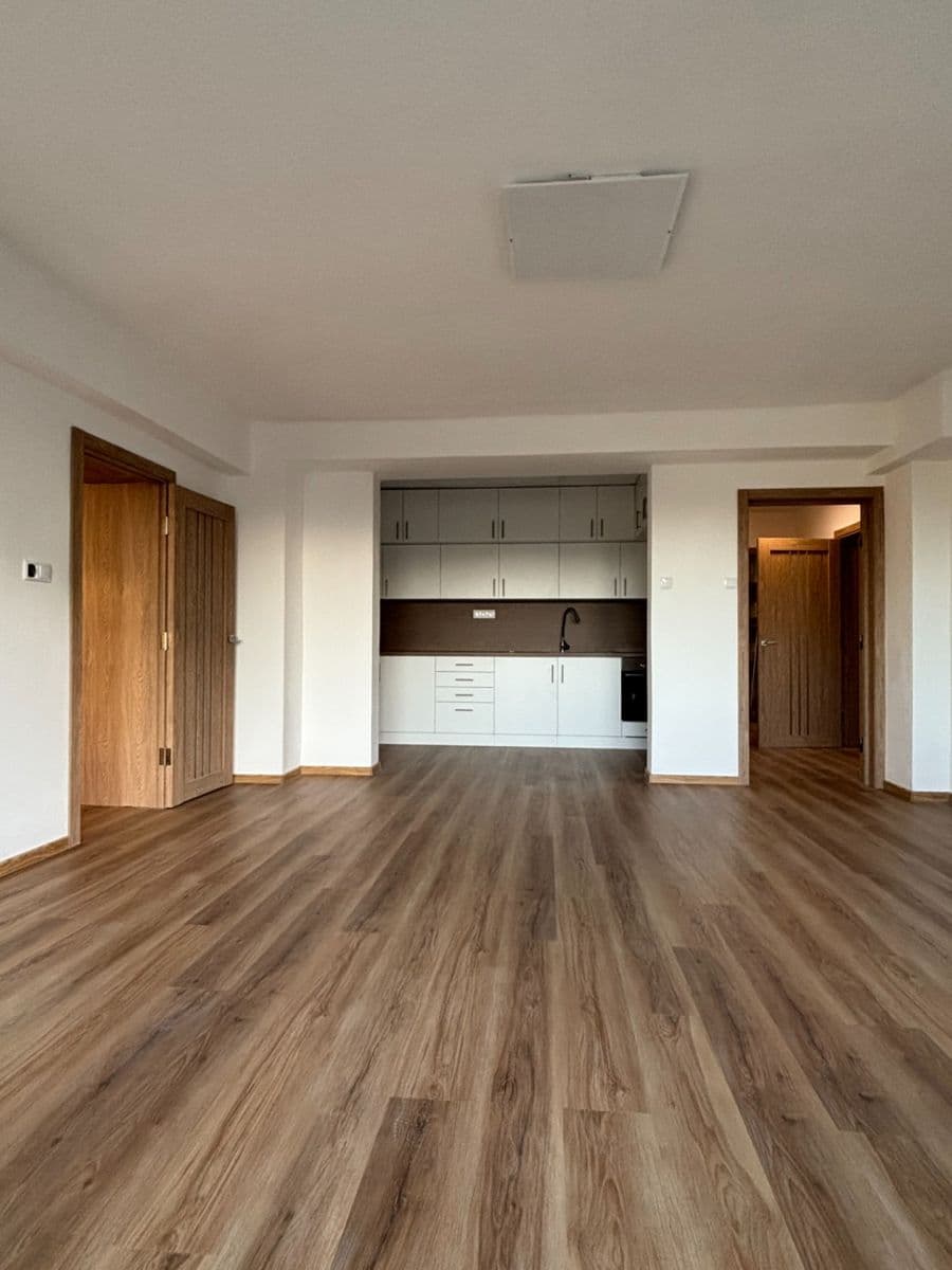 3 bedroom flat to rent, 150 m², Lipenská, Olomouc, Olomoucký Region 3 bedroom flat to rent, 150 m², Lipenská, Olomouc, Olomoucký Region