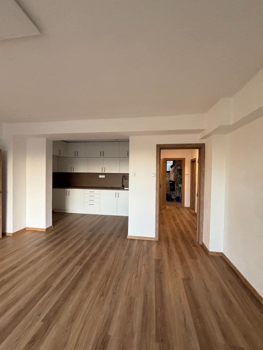 3 bedroom flat to rent, 150 m², Lipenská, Olomouc, Olomoucký Region 3 bedroom flat to rent, 150 m², Lipenská, Olomouc, Olomoucký Region