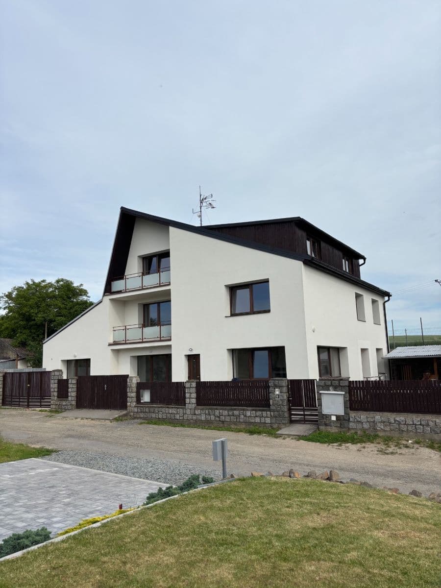 3 bedroom flat to rent, 150 m², Lipenská, Olomouc, Olomoucký Region 3 bedroom flat to rent, 150 m², Lipenská, Olomouc, Olomoucký Region