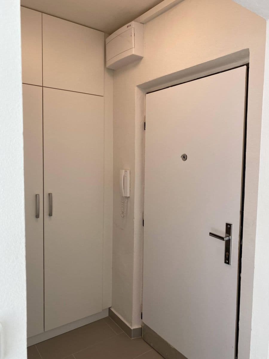 Studio flat for sale, 28 m², Na Kotli, Hradec Králové, Královéhradecký Region Studio flat for sale, 28 m², Na Kotli, Hradec Králové, Královéhradecký Region