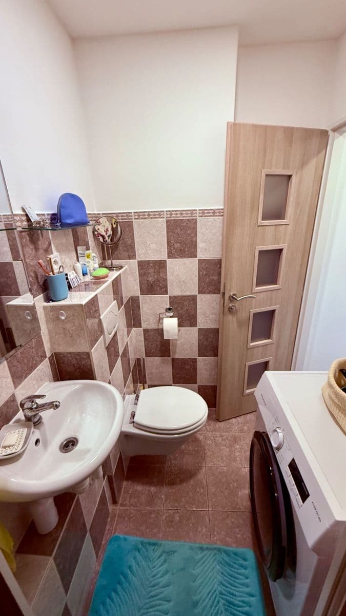 Studio flat to rent, 30 m², Palackého náměstí, Řevnice, Středočeský Region Studio flat to rent, 30 m², Palackého náměstí, Řevnice, Středočeský Region