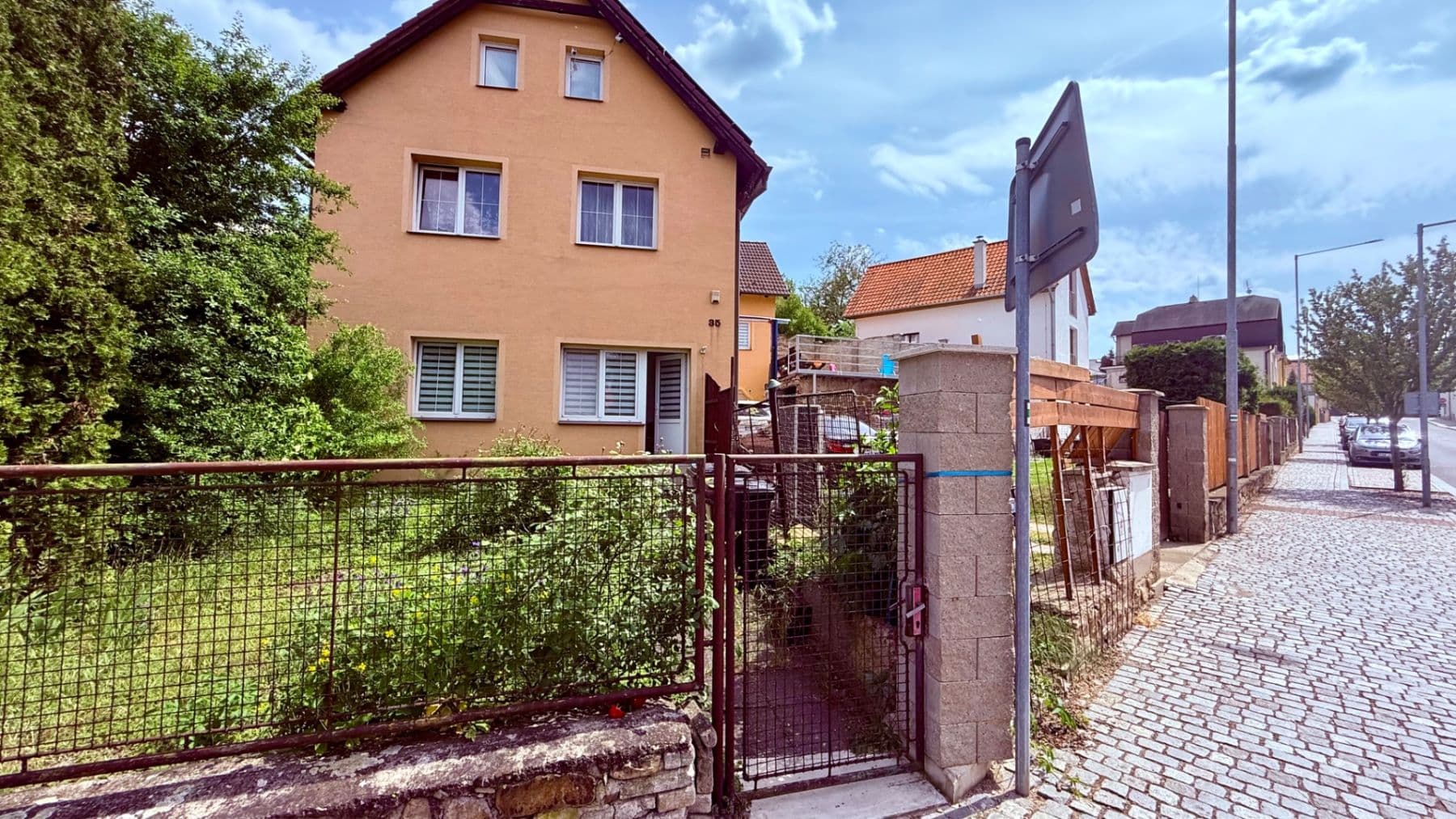 Studio flat to rent, 30 m², Palackého náměstí, Řevnice, Středočeský Region Studio flat to rent, 30 m², Palackého náměstí, Řevnice, Středočeský Region