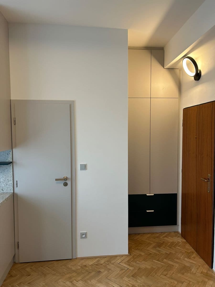 Studio flat to rent, 18 m², Na Šťáhlavce, Prague, Prague Studio flat to rent, 18 m², Na Šťáhlavce, Prague, Prague