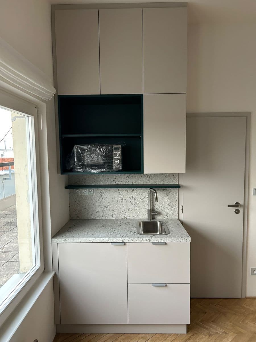 Studio flat to rent, 18 m², Na Šťáhlavce, Prague, Prague Studio flat to rent, 18 m², Na Šťáhlavce, Prague, Prague