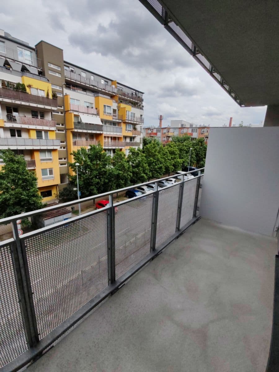 Studio flat to rent, 37 m², Gerstelova, Prague, Prague Studio flat to rent, 37 m², Gerstelova, Prague, Prague