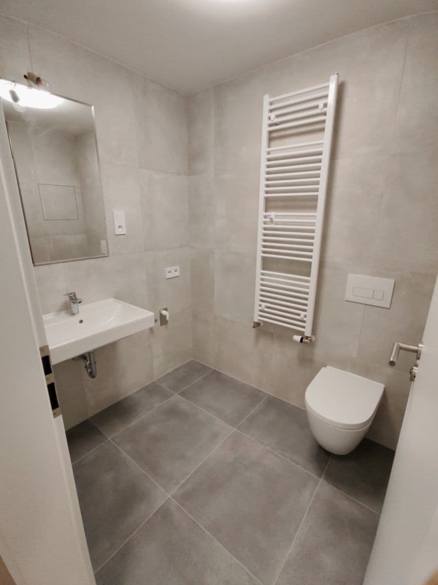 Studio flat to rent, 37 m², Gerstelova, Prague, Prague Studio flat to rent, 37 m², Gerstelova, Prague, Prague