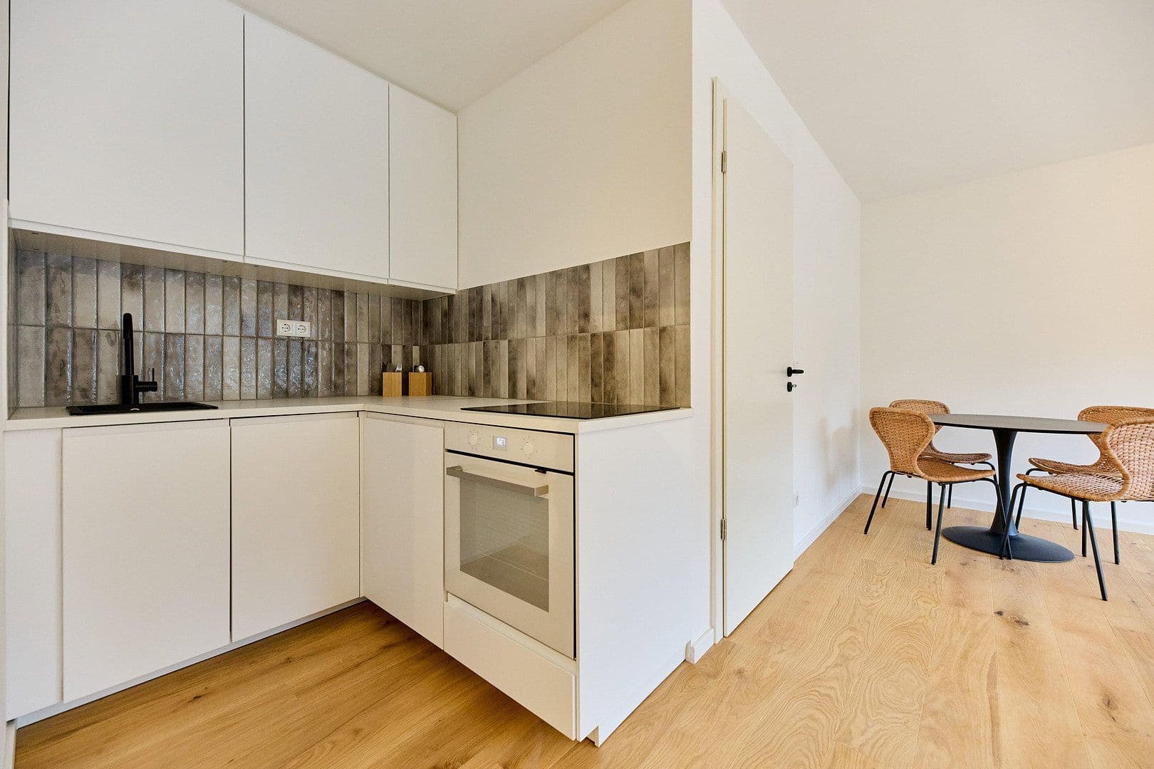 1 bedroom with open-plan kitchen flat to rent, 45 m², Pöhlenweg 35, Düsseldorf, North Rhine-Westphalia 1 bedroom with open-plan kitchen flat to rent, 45 m², Pöhlenweg 35, Düsseldorf, North Rhine-Westphalia
