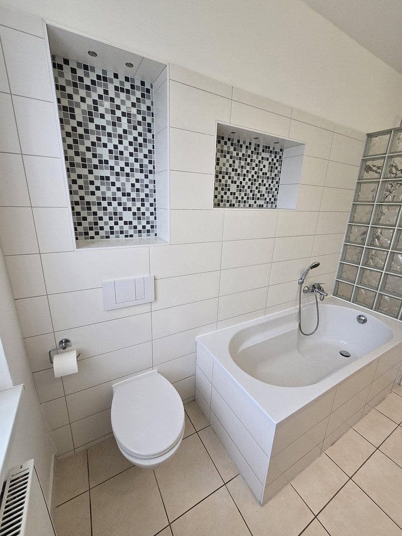 3 bedroom with open-plan kitchen flat to rent, 114 m², Gerhart-Hauptmann Straße 43/45, Teltow, Brandenburg 3 bedroom with open-plan kitchen flat to rent, 114 m², Gerhart-Hauptmann Straße 43/45, Teltow, Brandenburg