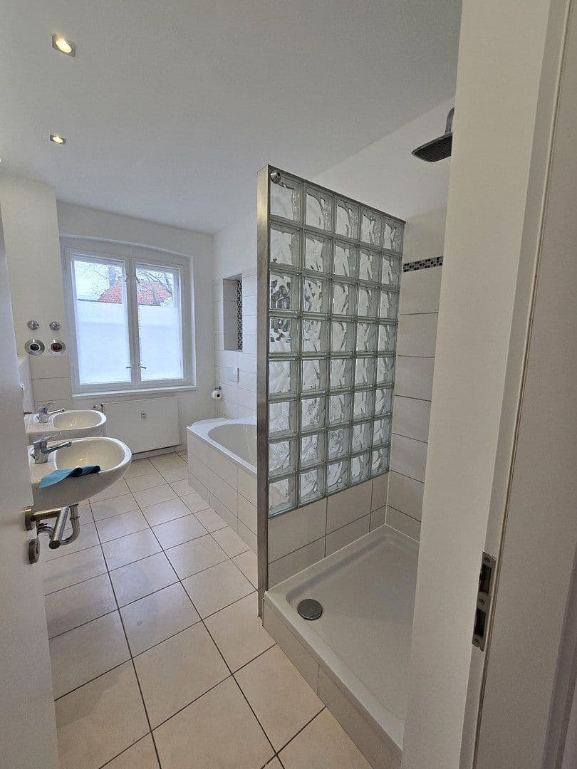 3 bedroom with open-plan kitchen flat to rent, 114 m², Gerhart-Hauptmann Straße 43/45, Teltow, Brandenburg 3 bedroom with open-plan kitchen flat to rent, 114 m², Gerhart-Hauptmann Straße 43/45, Teltow, Brandenburg