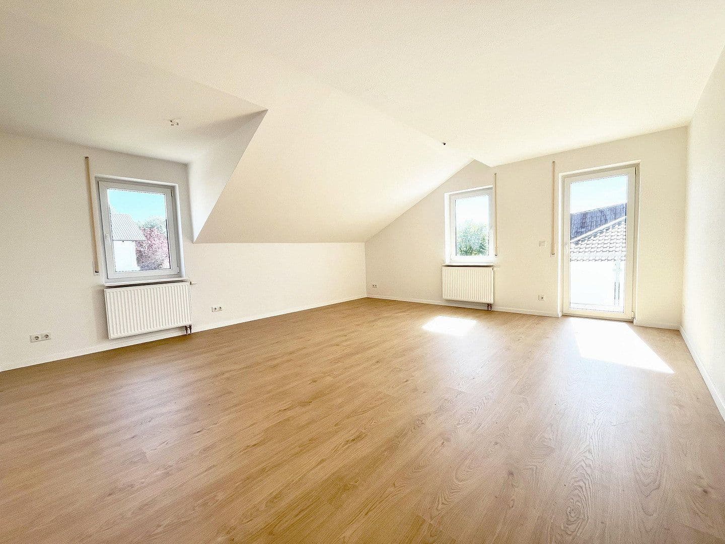 2 bedroom with open-plan kitchen flat to rent, 103 m², Pforzheim, Baden-Württemberg 2 bedroom with open-plan kitchen flat to rent, 103 m², Pforzheim, Baden-Württemberg