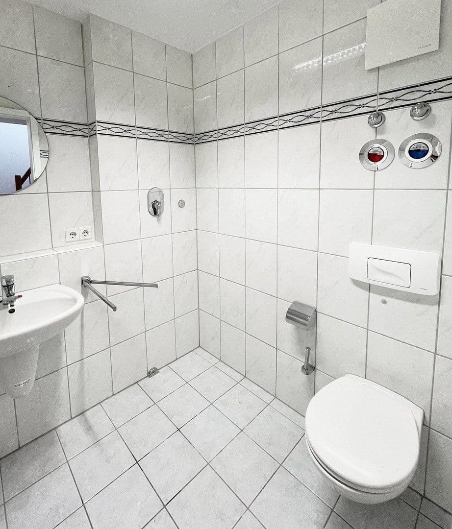 2 bedroom with open-plan kitchen flat to rent, 103 m², Pforzheim, Baden-Württemberg 2 bedroom with open-plan kitchen flat to rent, 103 m², Pforzheim, Baden-Württemberg