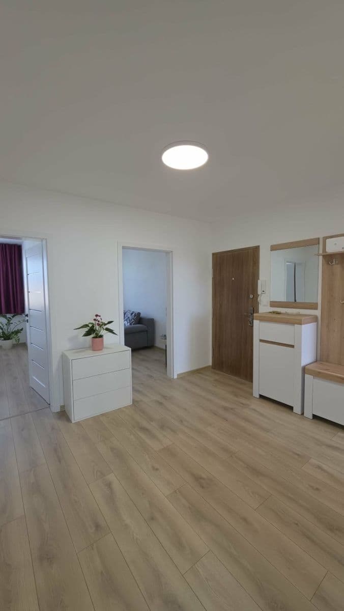 3 bedroom flat to rent, 64 m², A. Bednára, Prievidza, Trenčiansky Region 3 bedroom flat to rent, 64 m², A. Bednára, Prievidza, Trenčiansky Region