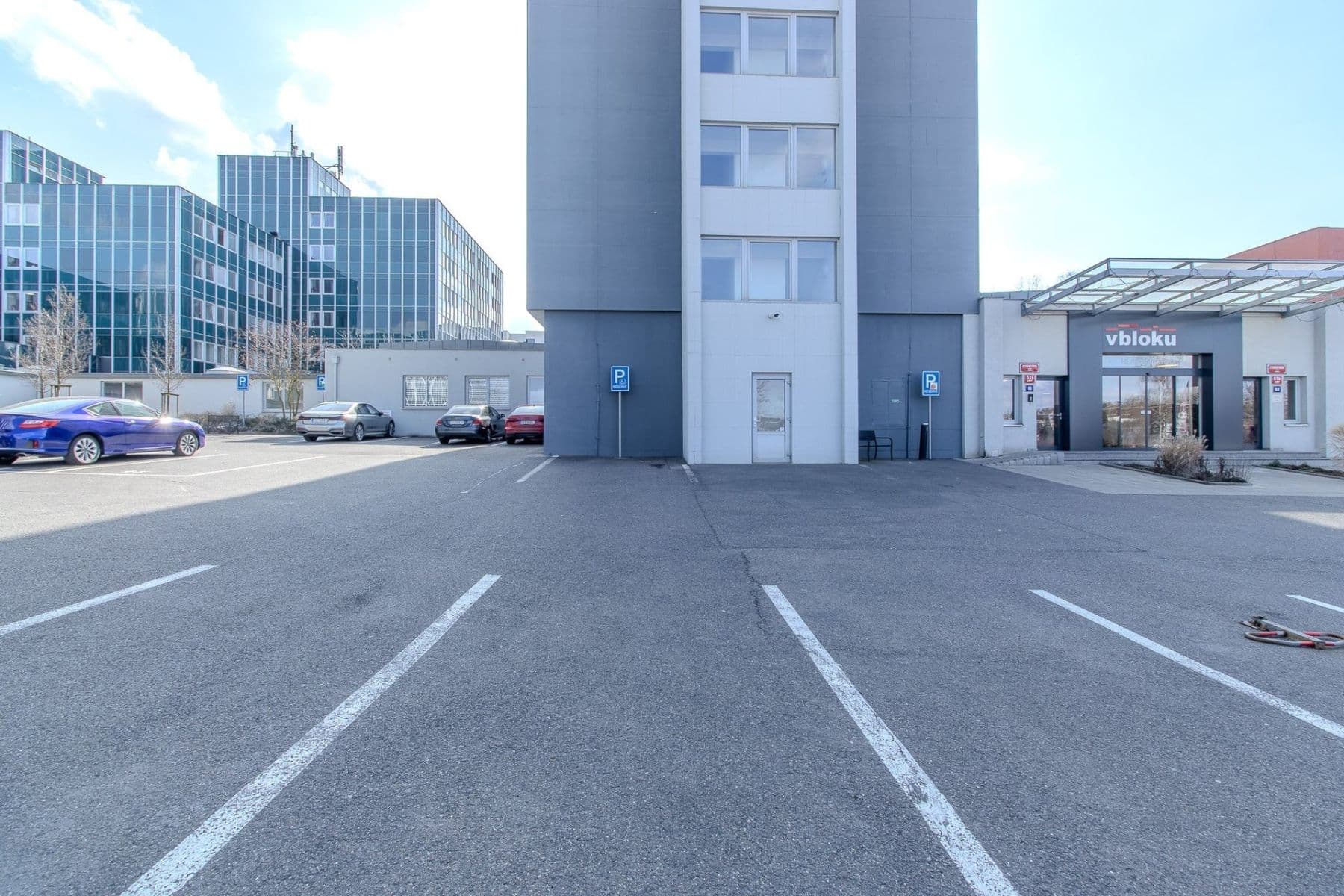 Studio flat to rent, 16 m², Peroutkova, Prague, Prague Studio flat to rent, 16 m², Peroutkova, Prague, Prague