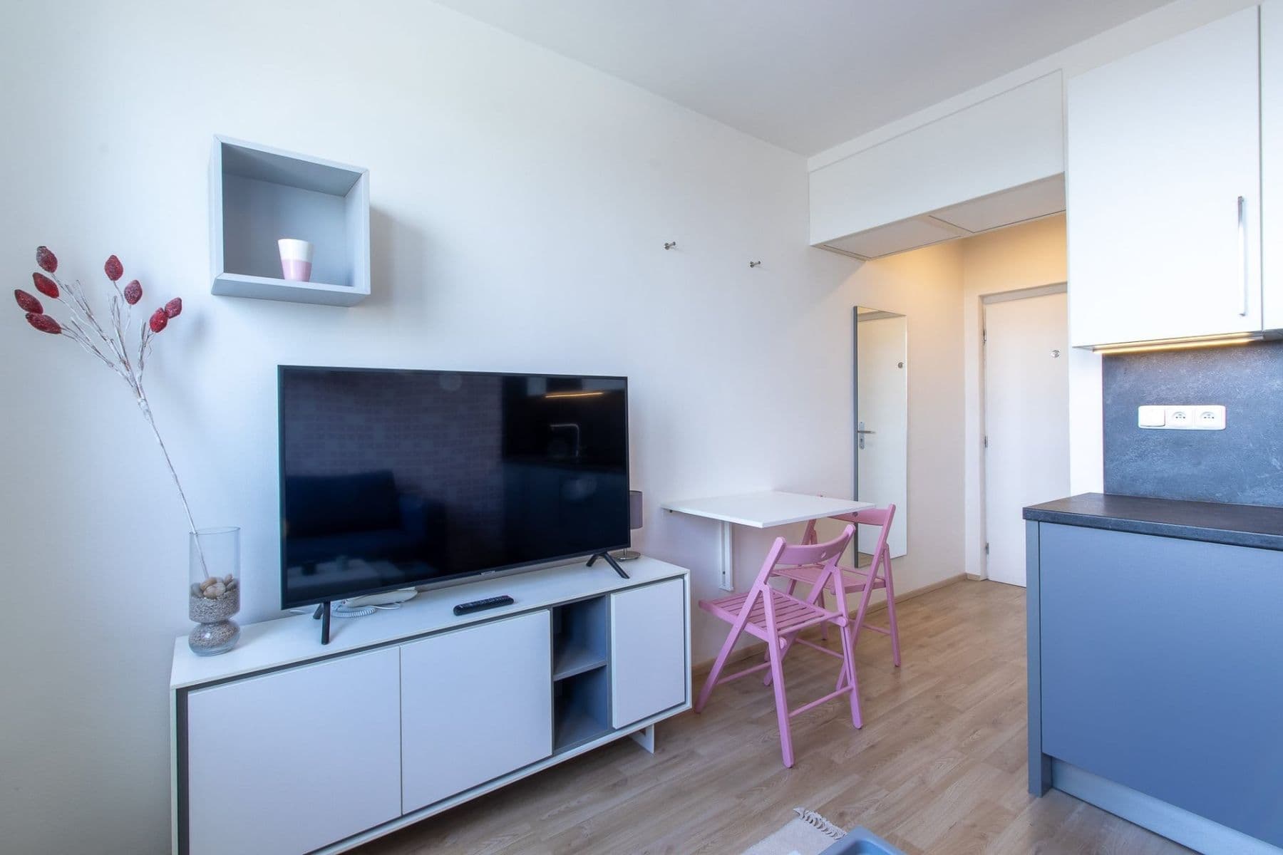 Studio flat to rent, 16 m², Peroutkova, Prague, Prague Studio flat to rent, 16 m², Peroutkova, Prague, Prague