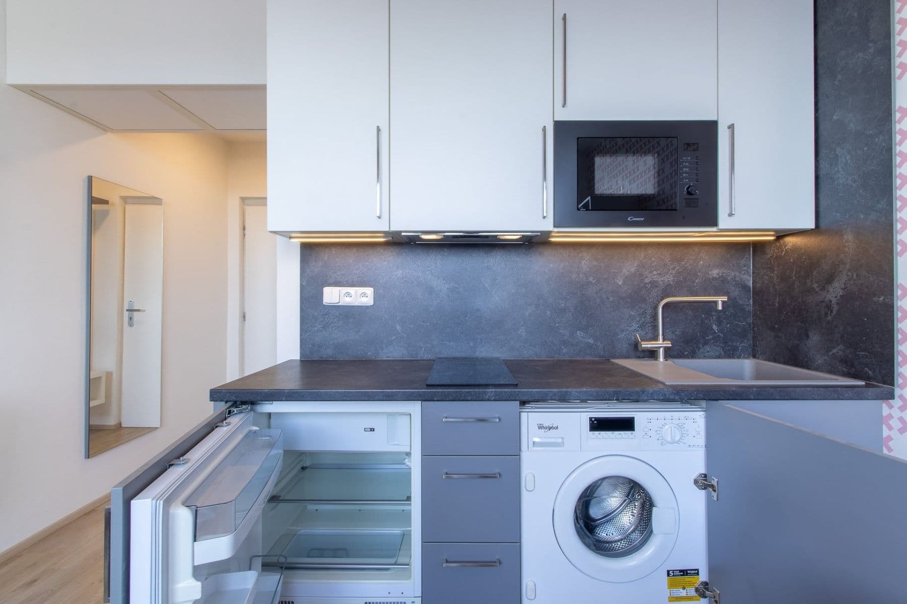 Studio flat to rent, 16 m², Peroutkova, Prague, Prague Studio flat to rent, 16 m², Peroutkova, Prague, Prague