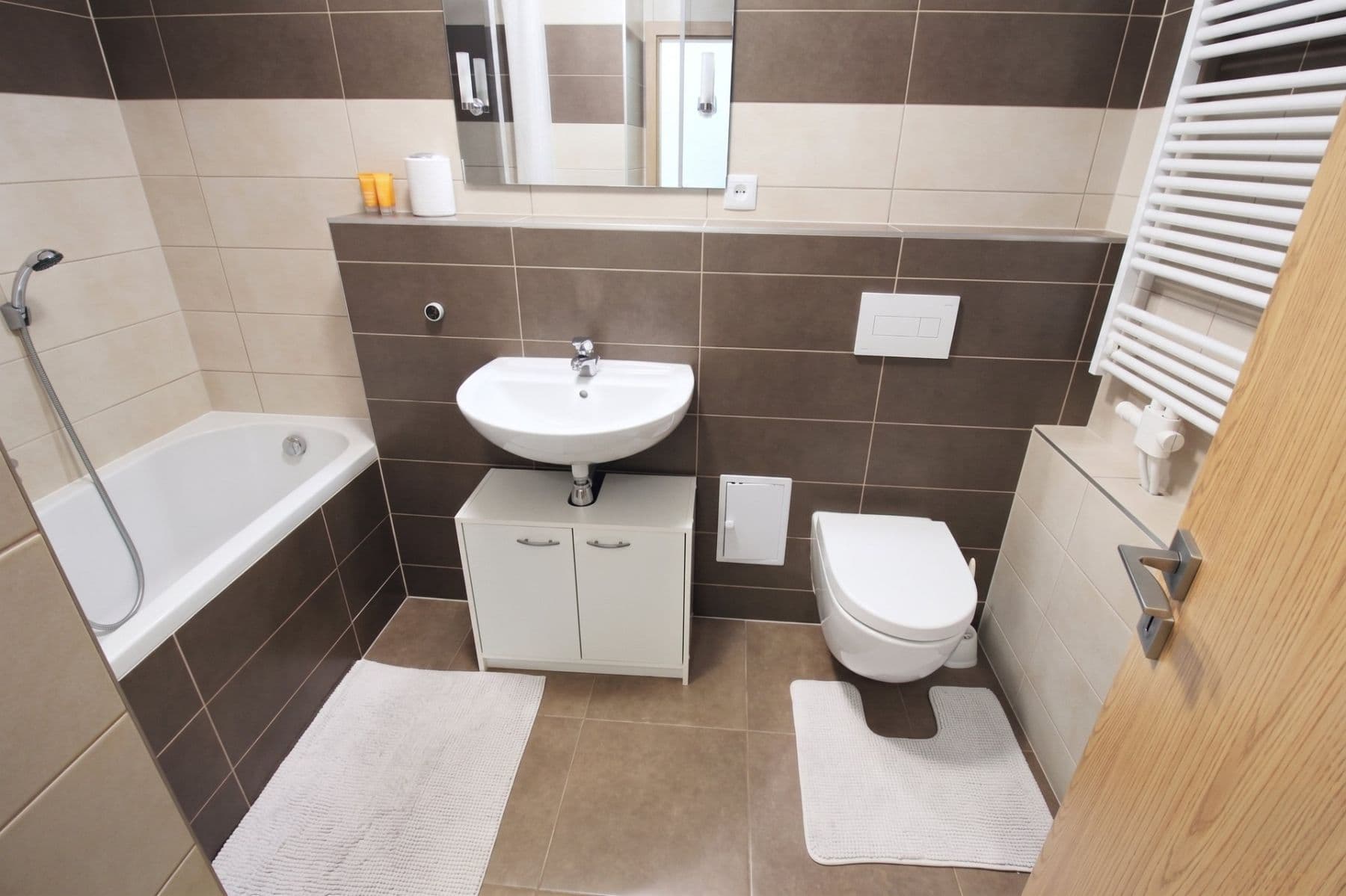 Studio flat to rent, 32 m², Ječná, Hostivice, Středočeský Region Studio flat to rent, 32 m², Ječná, Hostivice, Středočeský Region