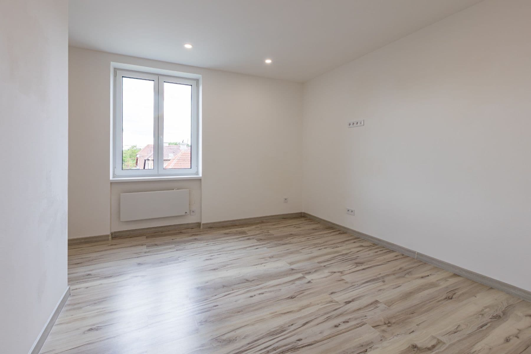 Studio flat for sale, 35 m², Růženy Svobodové, Znojmo, Jihomoravský Region Studio flat for sale, 35 m², Růženy Svobodové, Znojmo, Jihomoravský Region