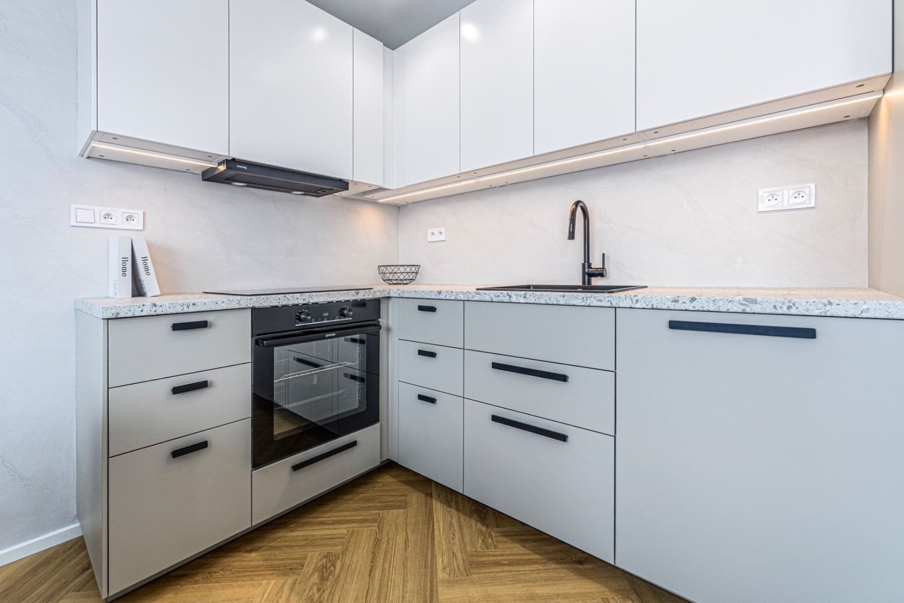 3 bedroom with open-plan kitchen flat for sale, 80 m², Hrusická, Prague, Prague 3 bedroom with open-plan kitchen flat for sale, 80 m², Hrusická, Prague, Prague