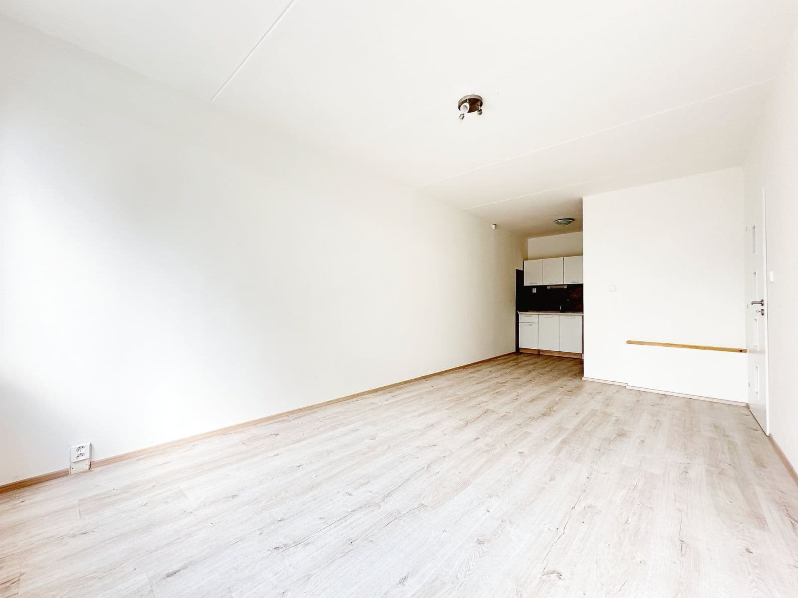 1 bedroom with open-plan kitchen flat to rent, 47 m², Slavatova, Prague, Prague 1 bedroom with open-plan kitchen flat to rent, 47 m², Slavatova, Prague, Prague