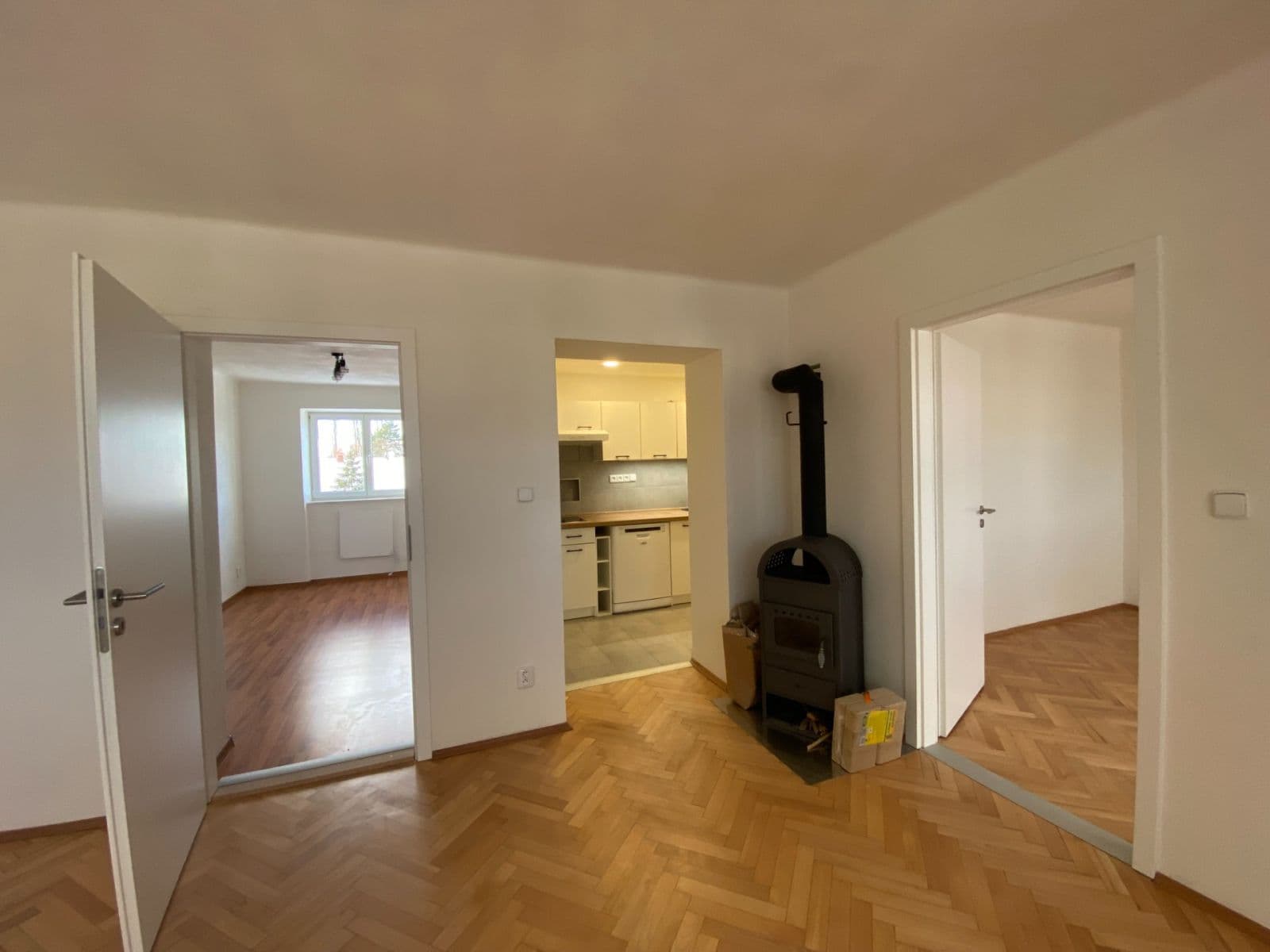 2 bedroom with open-plan kitchen flat to rent, 56 m², Kuzníkova, Kojetín, Olomoucký Region 2 bedroom with open-plan kitchen flat to rent, 56 m², Kuzníkova, Kojetín, Olomoucký Region