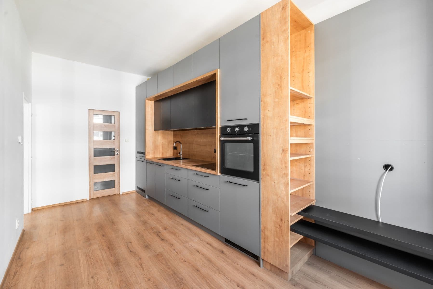 1 bedroom with open-plan kitchen flat for sale, 38 m², Holečkova, Prague, Prague 1 bedroom with open-plan kitchen flat for sale, 38 m², Holečkova, Prague, Prague