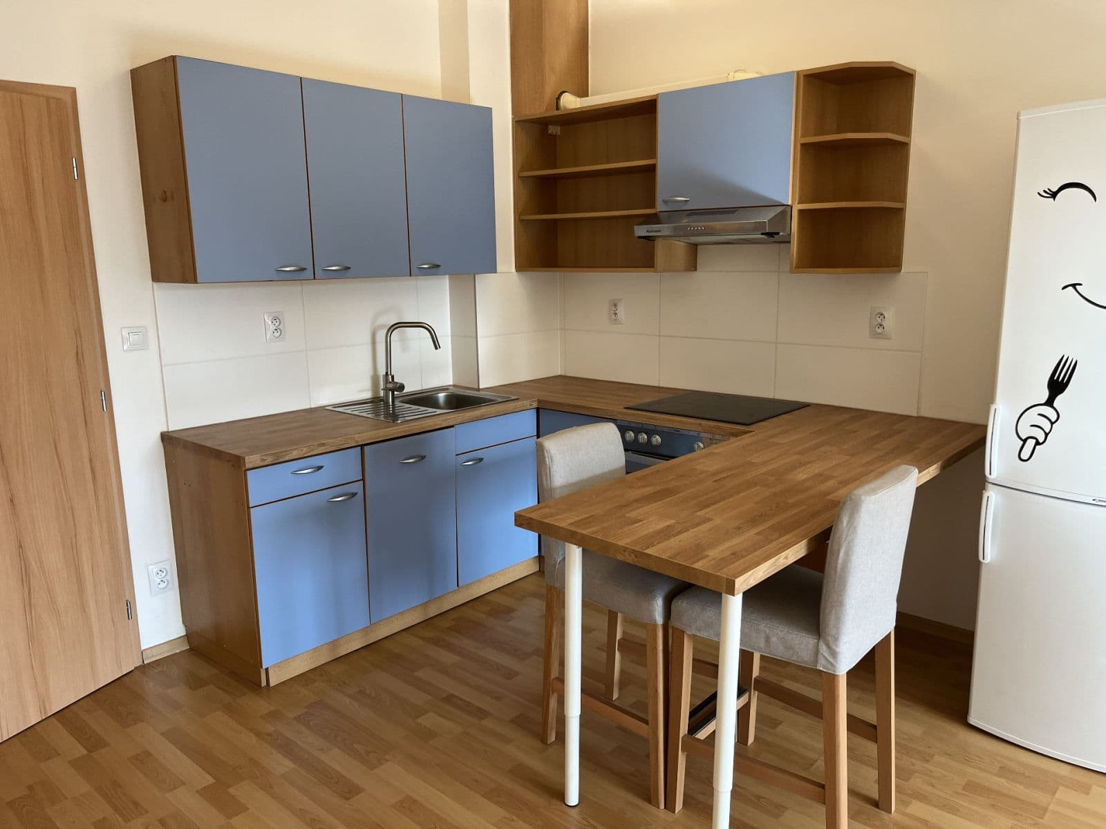 Studio flat to rent, 38 m², Wiesenthalova, Prague, Prague Studio flat to rent, 38 m², Wiesenthalova, Prague, Prague