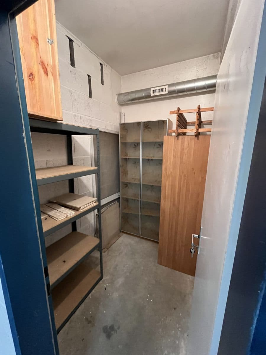 Studio flat to rent, 38 m², Wiesenthalova, Prague, Prague Studio flat to rent, 38 m², Wiesenthalova, Prague, Prague