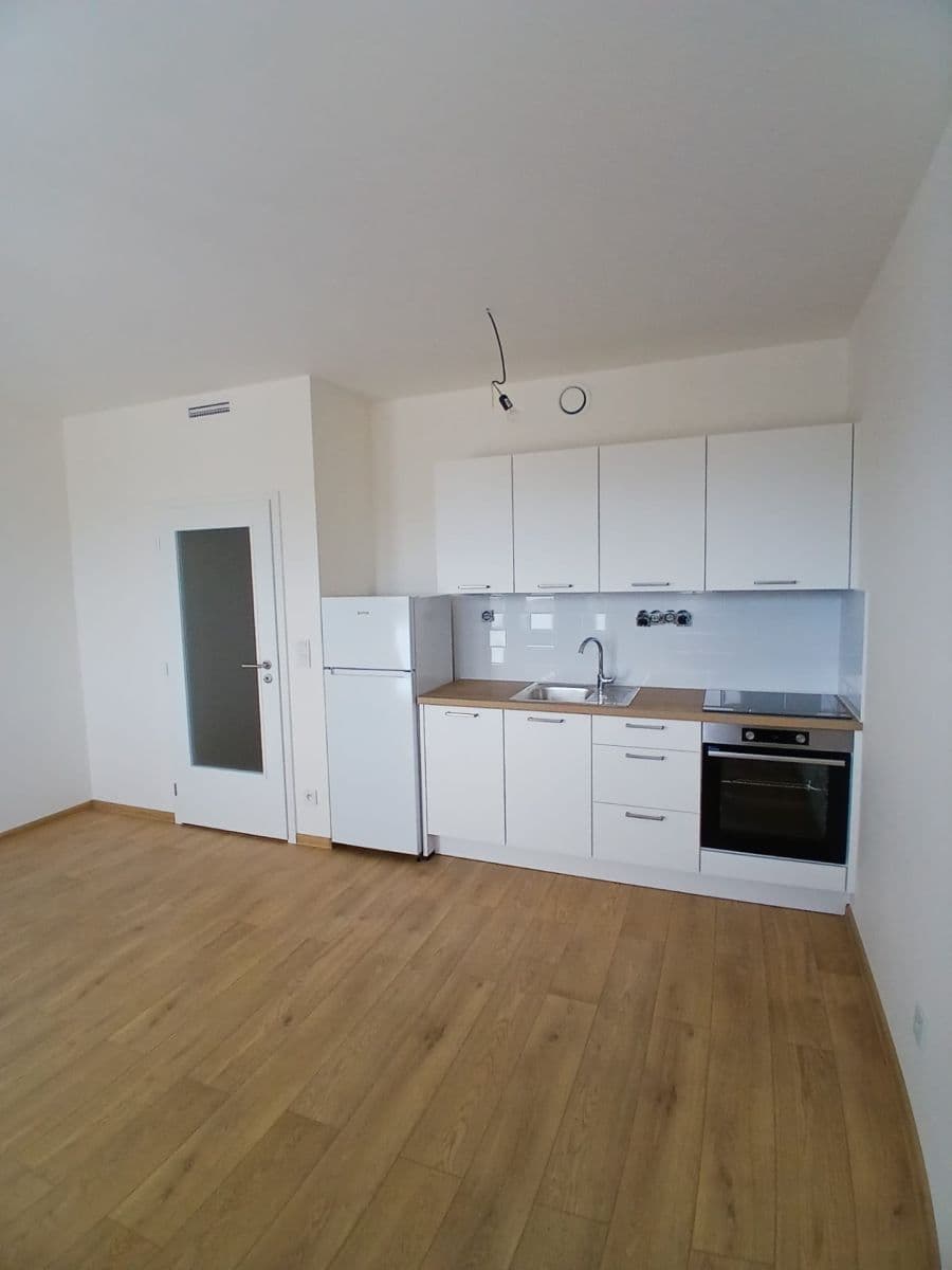 Studio flat to rent, 30 m², Arnošta Staňka, Prague, Prague Studio flat to rent, 30 m², Arnošta Staňka, Prague, Prague