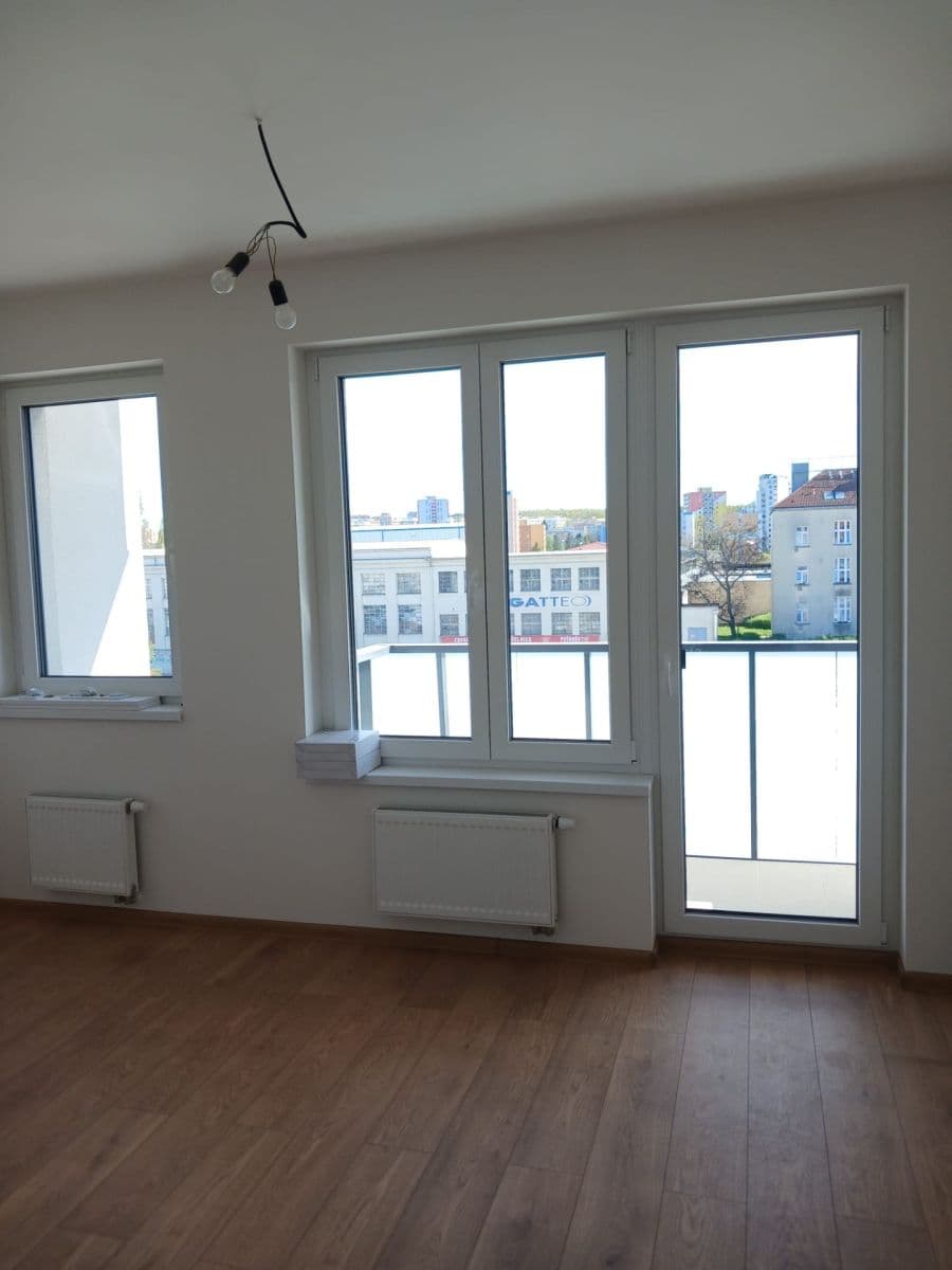 Studio flat to rent, 30 m², Arnošta Staňka, Prague, Prague Studio flat to rent, 30 m², Arnošta Staňka, Prague, Prague