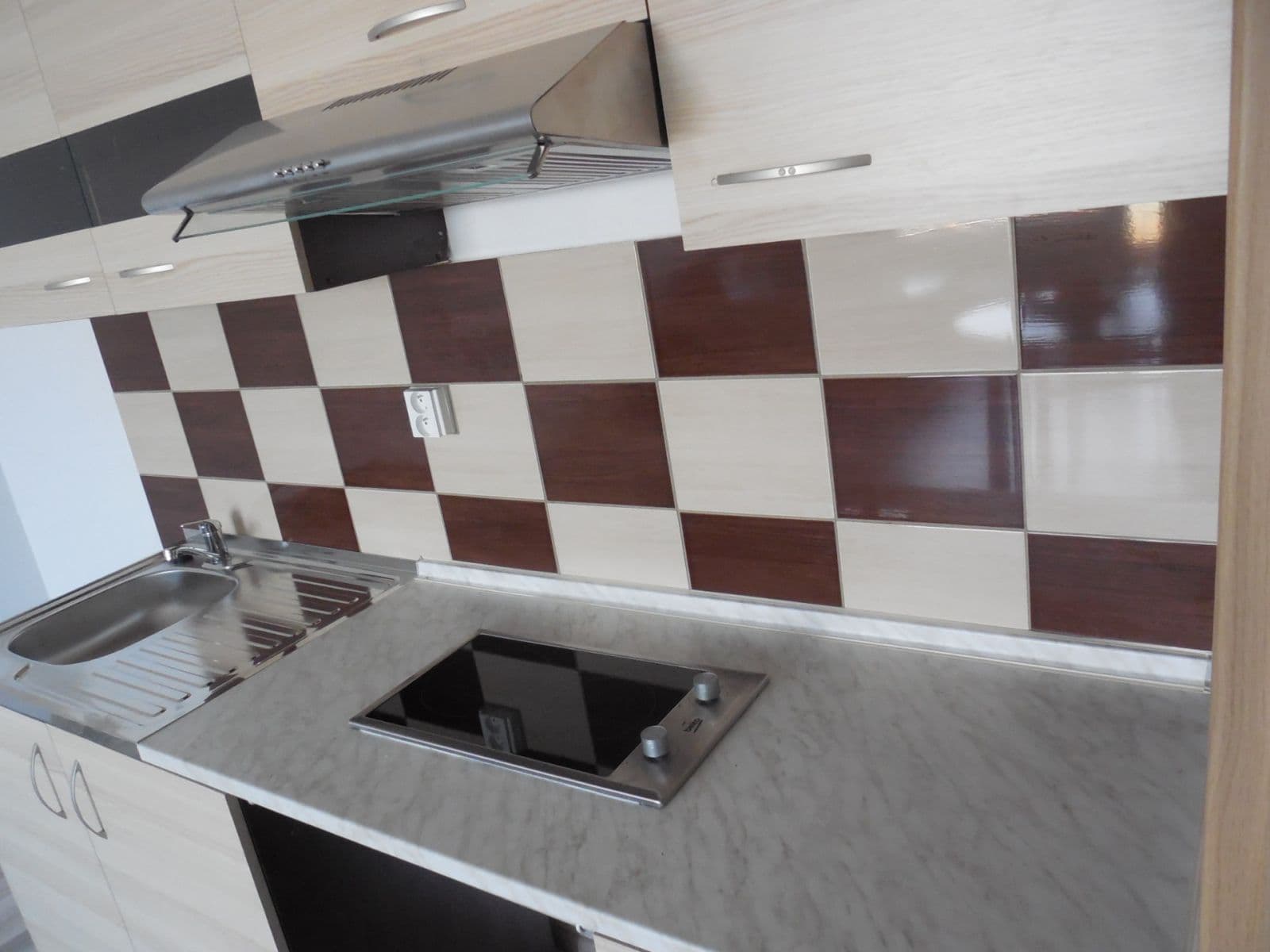 Studio flat to rent, 32 m², Jabloňová, Moravany, Jihomoravský Region Studio flat to rent, 32 m², Jabloňová, Moravany, Jihomoravský Region