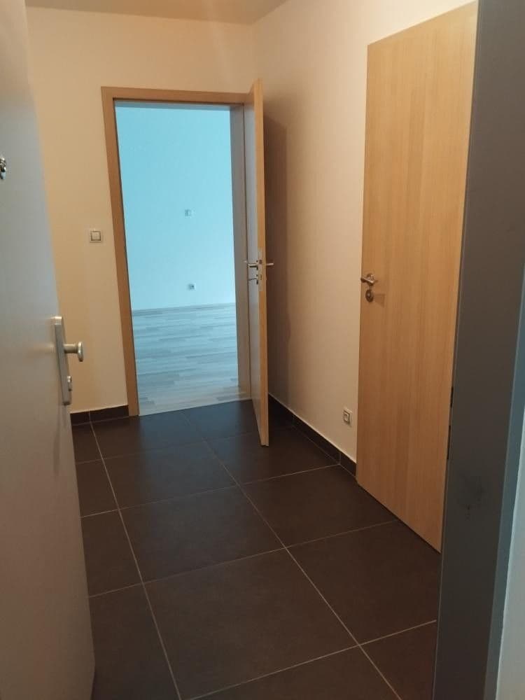 Studio flat to rent, 32 m², Jabloňová, Moravany, Jihomoravský Region Studio flat to rent, 32 m², Jabloňová, Moravany, Jihomoravský Region