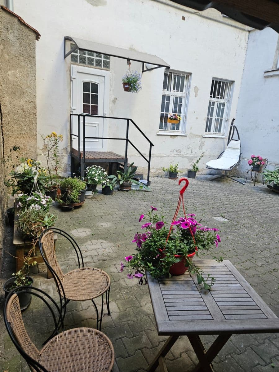 2 bedroom with open-plan kitchen flat to rent, 55 m², Neklanova, Prague, Prague 2 bedroom with open-plan kitchen flat to rent, 55 m², Neklanova, Prague, Prague