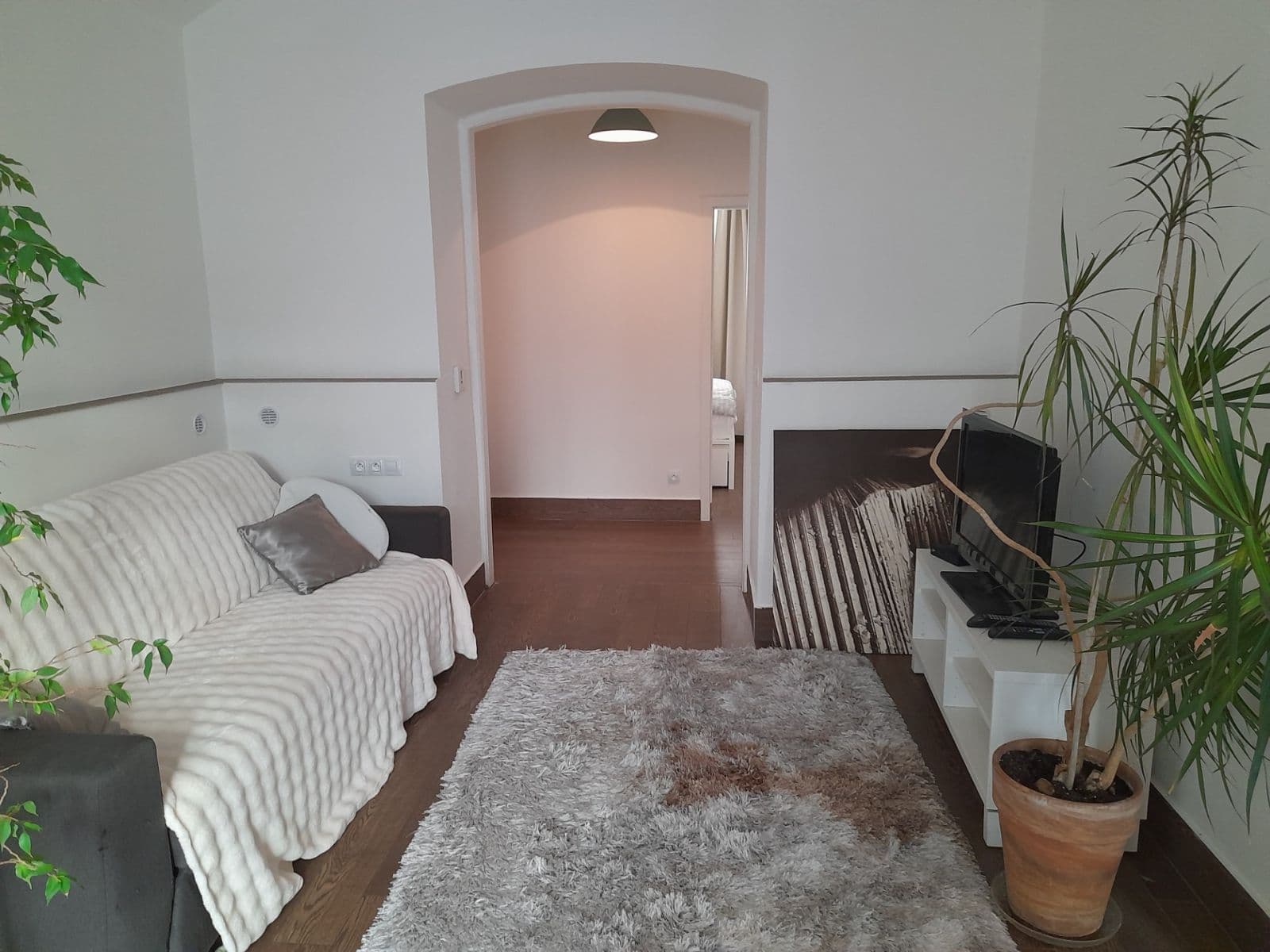 2 bedroom with open-plan kitchen flat to rent, 55 m², Neklanova, Prague, Prague 2 bedroom with open-plan kitchen flat to rent, 55 m², Neklanova, Prague, Prague