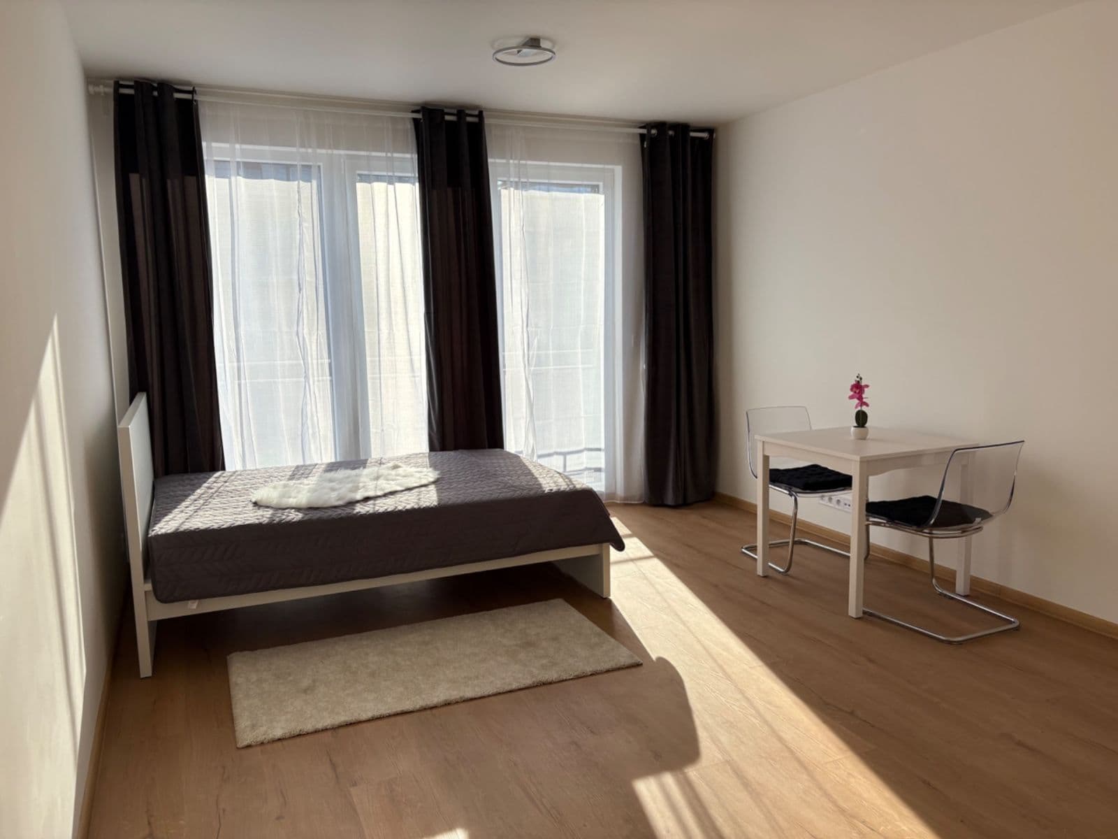 Studio flat to rent, 39 m², Gerstelova, Prague, Prague Studio flat to rent, 39 m², Gerstelova, Prague, Prague