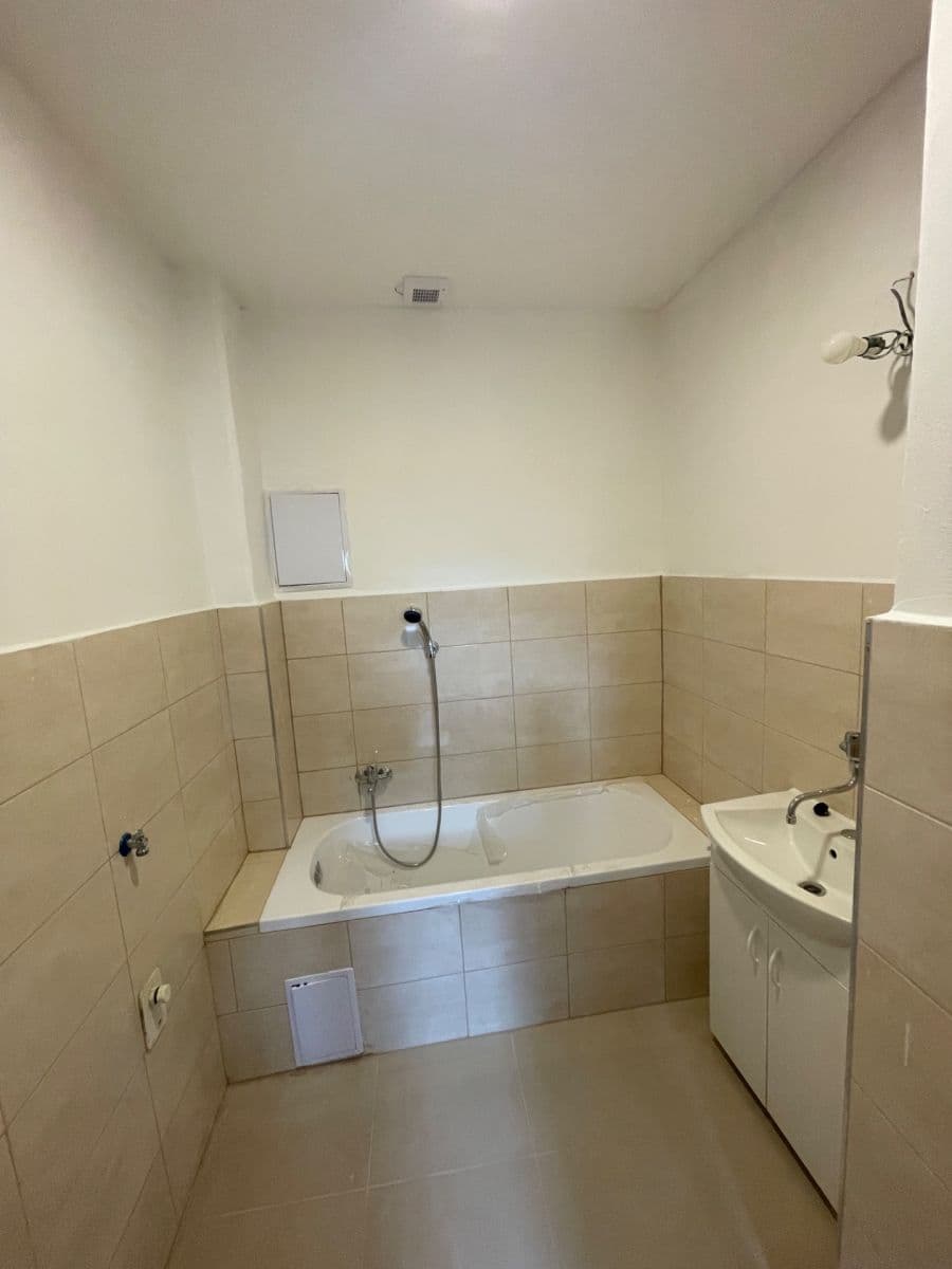 2 bedroom flat to rent, 65 m², Boženy Němcové, Budišov nad Budišovkou, Moravskoslezský Region 2 bedroom flat to rent, 65 m², Boženy Němcové, Budišov nad Budišovkou, Moravskoslezský Region