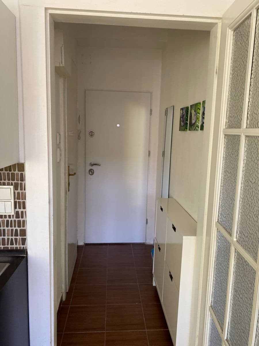 Studio flat to rent, 21 m², U Smaltovny, Prague, Prague Studio flat to rent, 21 m², U Smaltovny, Prague, Prague