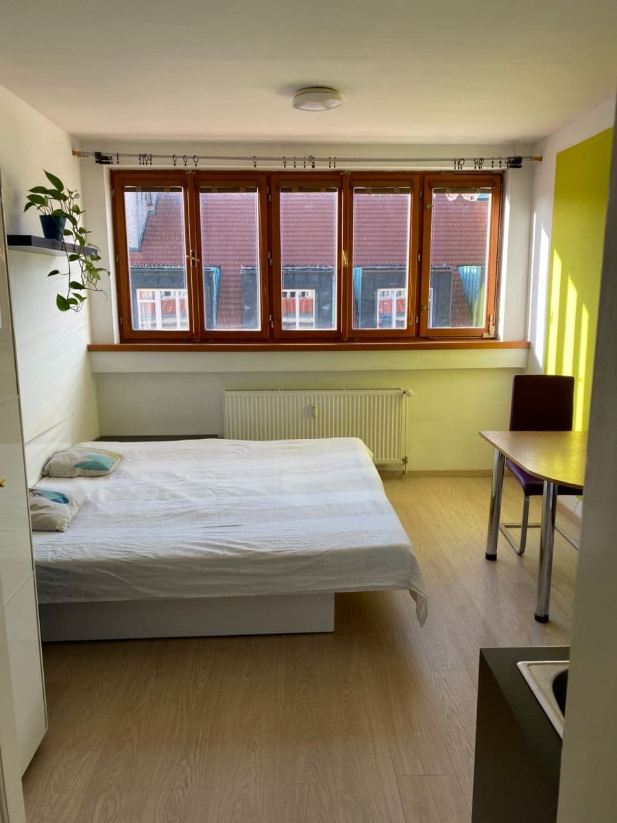 Studio flat to rent, 21 m², U Smaltovny, Prague, Prague Studio flat to rent, 21 m², U Smaltovny, Prague, Prague
