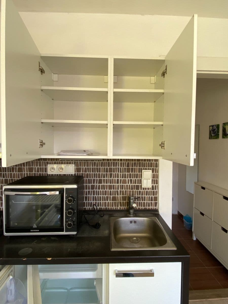 Studio flat to rent, 21 m², U Smaltovny, Prague, Prague Studio flat to rent, 21 m², U Smaltovny, Prague, Prague