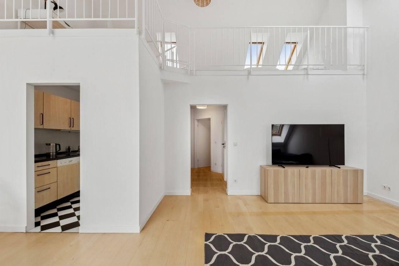 1 bedroom with open-plan kitchen flat to rent, 75 m², Axel-von-Ambesser-str. 9, München, Bavaria 1 bedroom with open-plan kitchen flat to rent, 75 m², Axel-von-Ambesser-str. 9, München, Bavaria