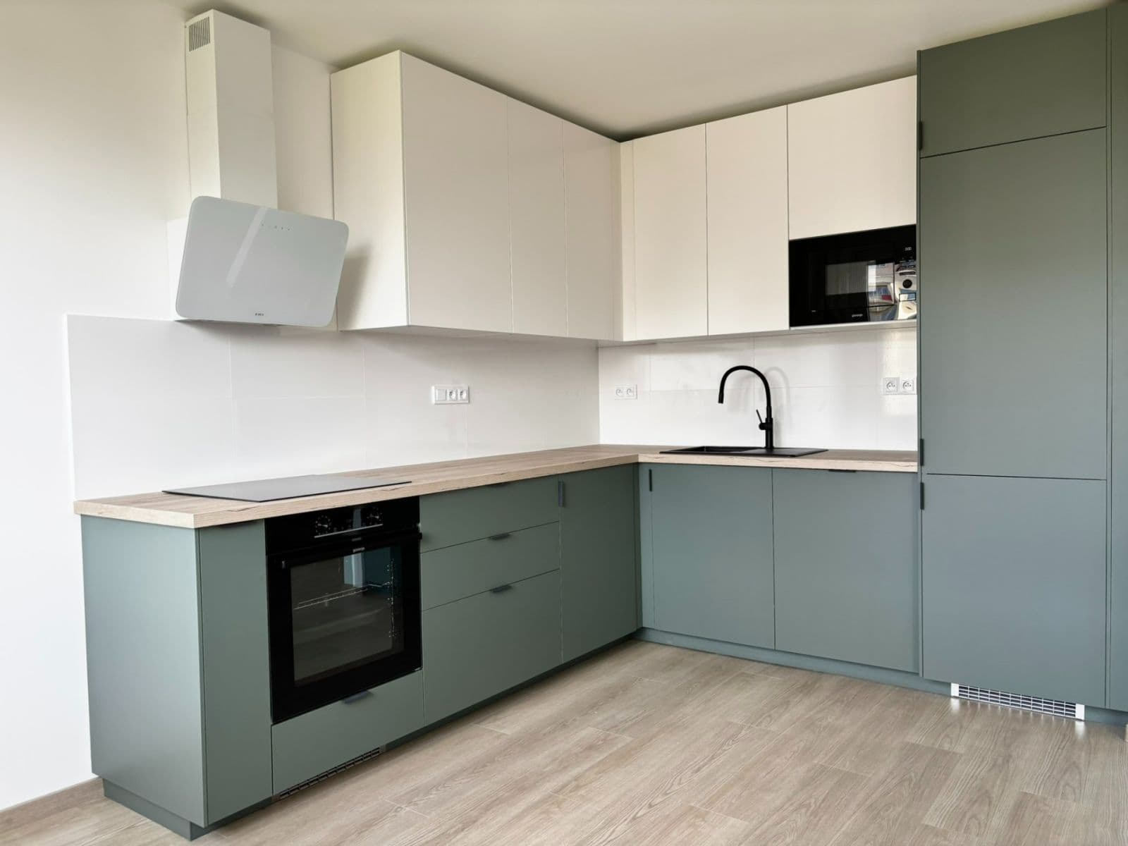 2 bedroom with open-plan kitchen flat for sale, 67 m², Chabařovická, Prague, Prague 2 bedroom with open-plan kitchen flat for sale, 67 m², Chabařovická, Prague, Prague