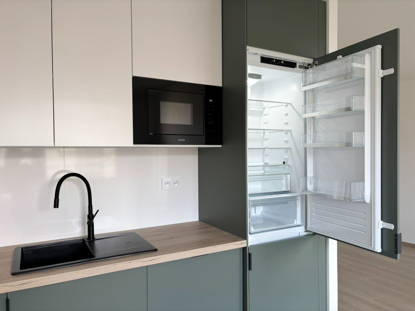 2 bedroom with open-plan kitchen flat for sale, 67 m², Chabařovická, Prague, Prague 2 bedroom with open-plan kitchen flat for sale, 67 m², Chabařovická, Prague, Prague