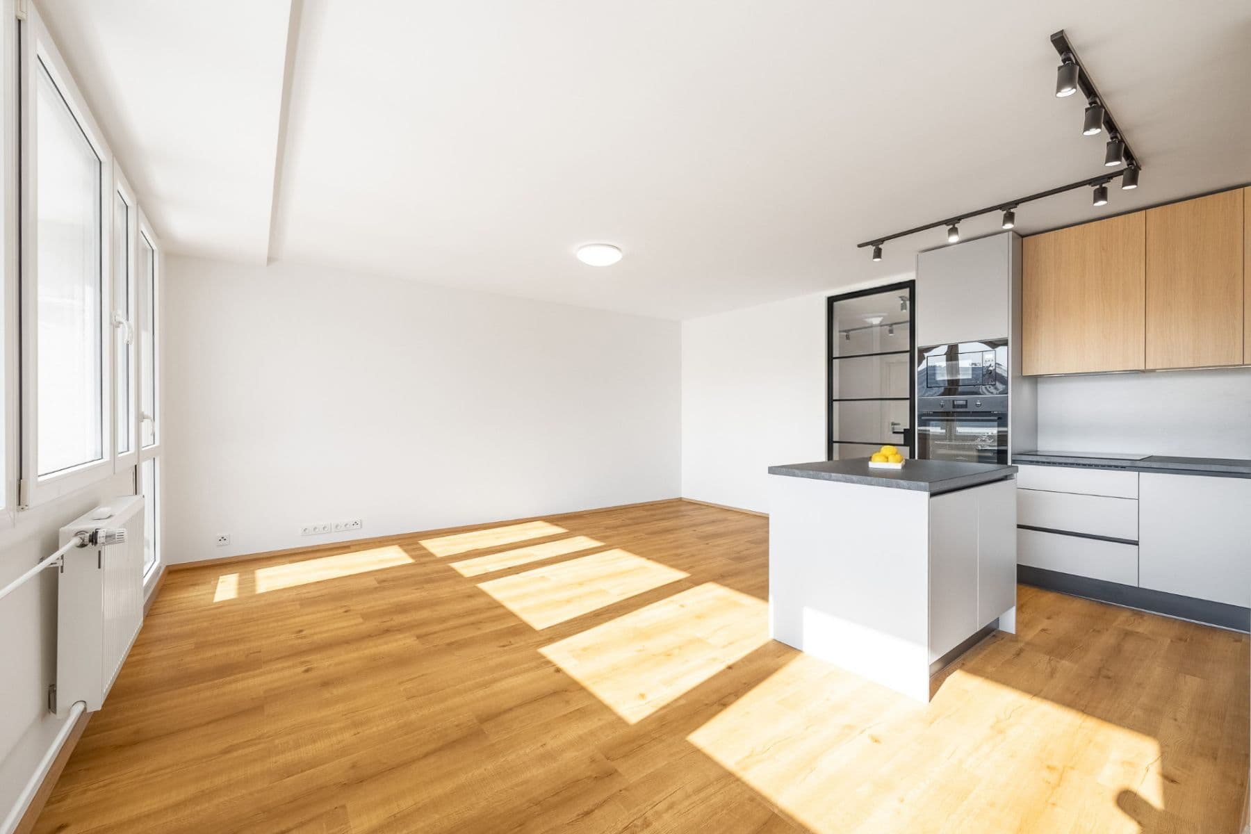 2 bedroom with open-plan kitchen flat for sale, 79 m², Roháčova, Prague, Prague 2 bedroom with open-plan kitchen flat for sale, 79 m², Roháčova, Prague, Prague