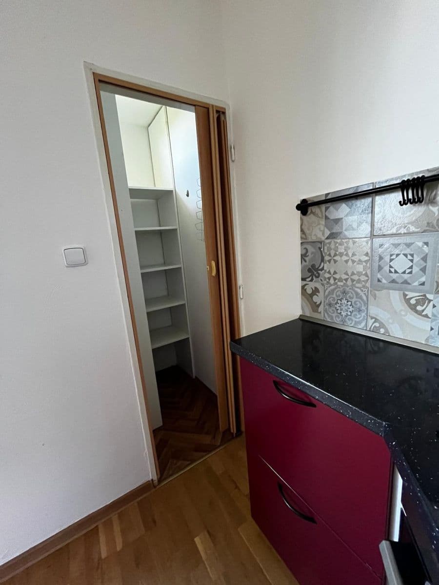 1 bedroom with open-plan kitchen flat to rent, 52 m², Kotěrova, Prostějov, Olomoucký Region 1 bedroom with open-plan kitchen flat to rent, 52 m², Kotěrova, Prostějov, Olomoucký Region
