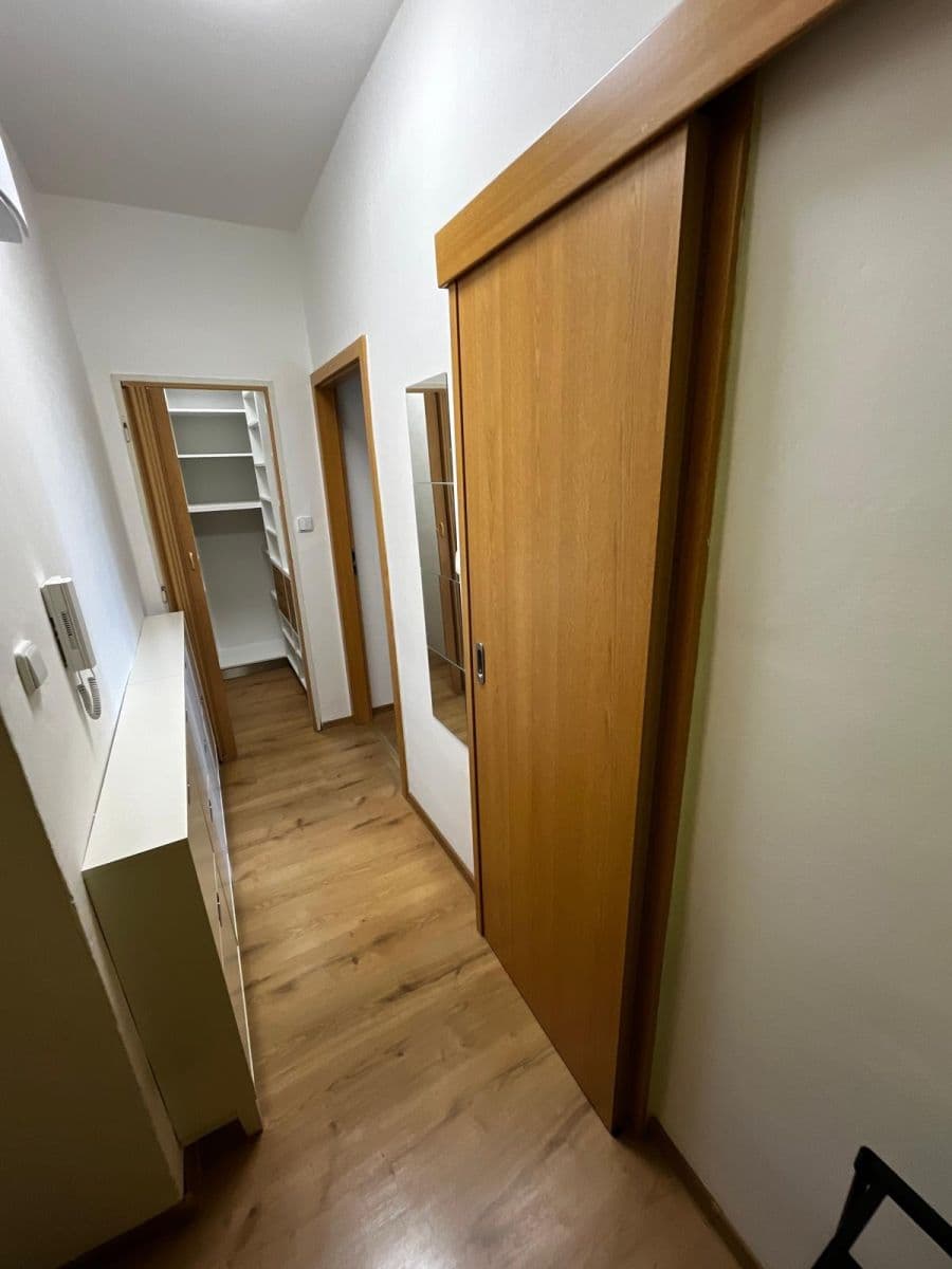 1 bedroom with open-plan kitchen flat to rent, 52 m², Kotěrova, Prostějov, Olomoucký Region 1 bedroom with open-plan kitchen flat to rent, 52 m², Kotěrova, Prostějov, Olomoucký Region