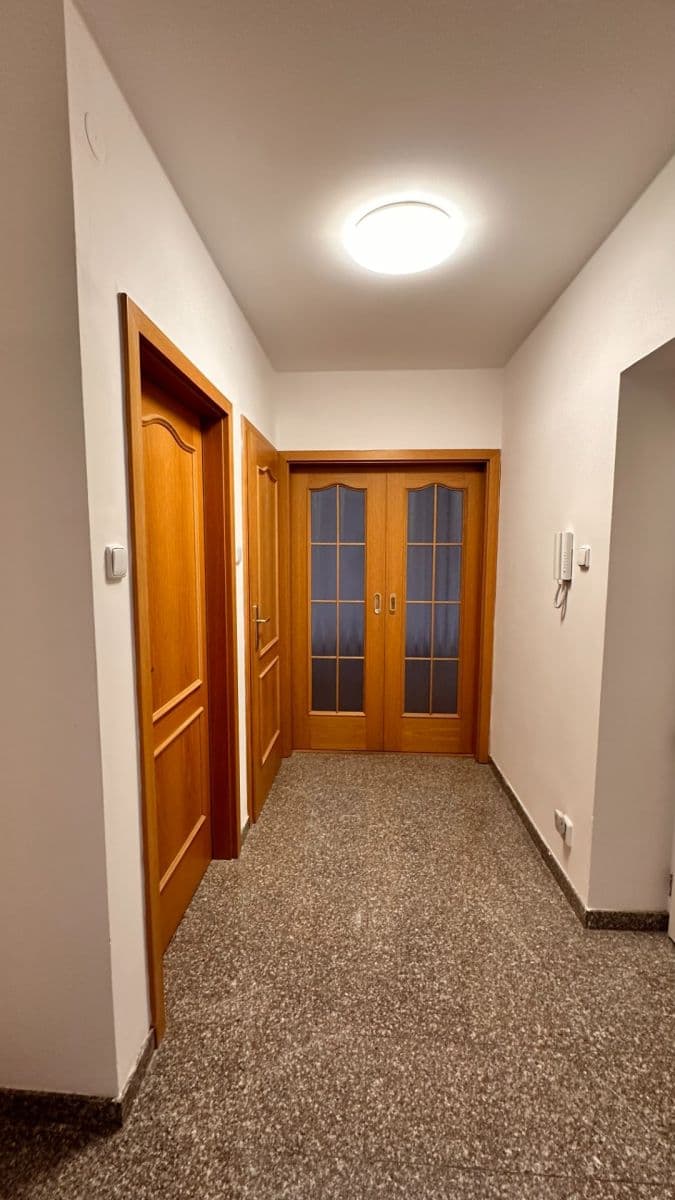 2 bedroom flat to rent, 76 m², Sabinova, Prague, Prague 2 bedroom flat to rent, 76 m², Sabinova, Prague, Prague