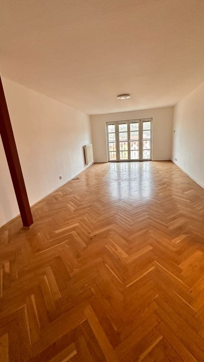 2 bedroom flat to rent, 76 m², Sabinova, Prague, Prague 2 bedroom flat to rent, 76 m², Sabinova, Prague, Prague