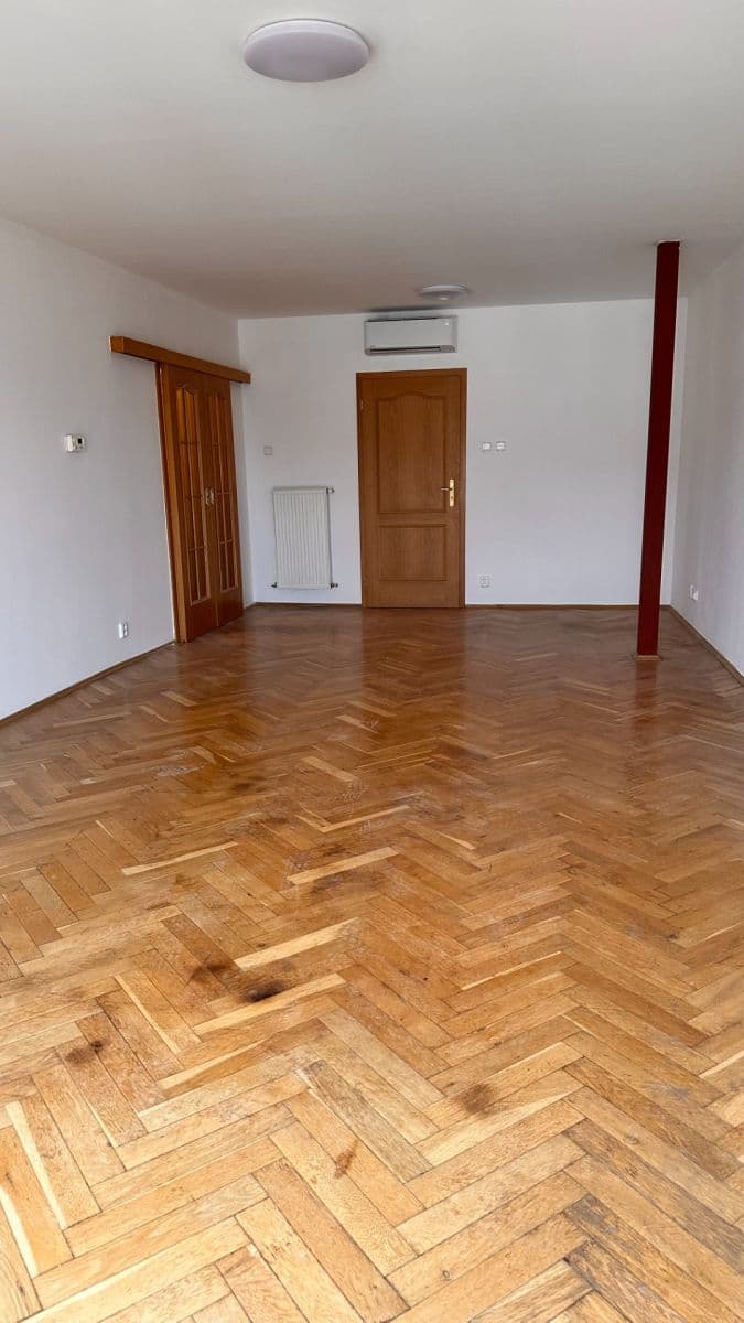 2 bedroom flat to rent, 76 m², Sabinova, Prague, Prague 2 bedroom flat to rent, 76 m², Sabinova, Prague, Prague
