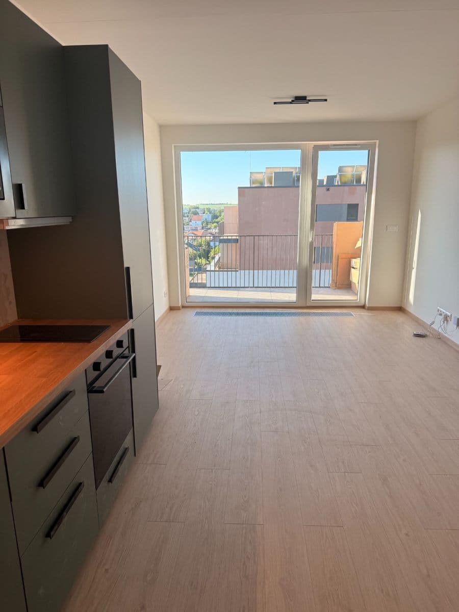 Studio flat to rent, 32 m², Haenkeho, Prague, Prague Studio flat to rent, 32 m², Haenkeho, Prague, Prague